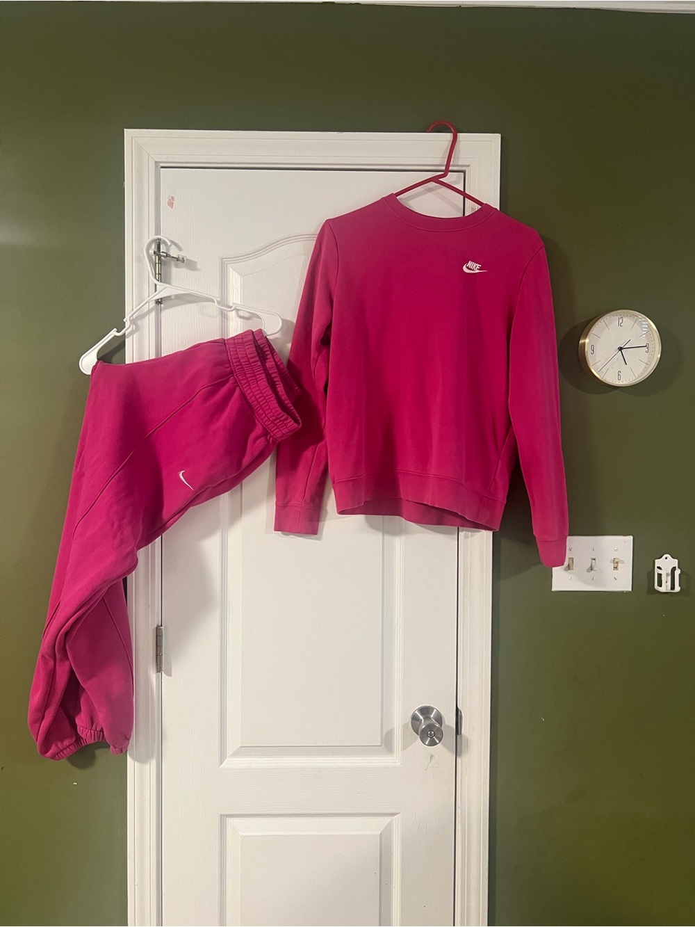 Pink Nike Women’s Sweatsuit Set